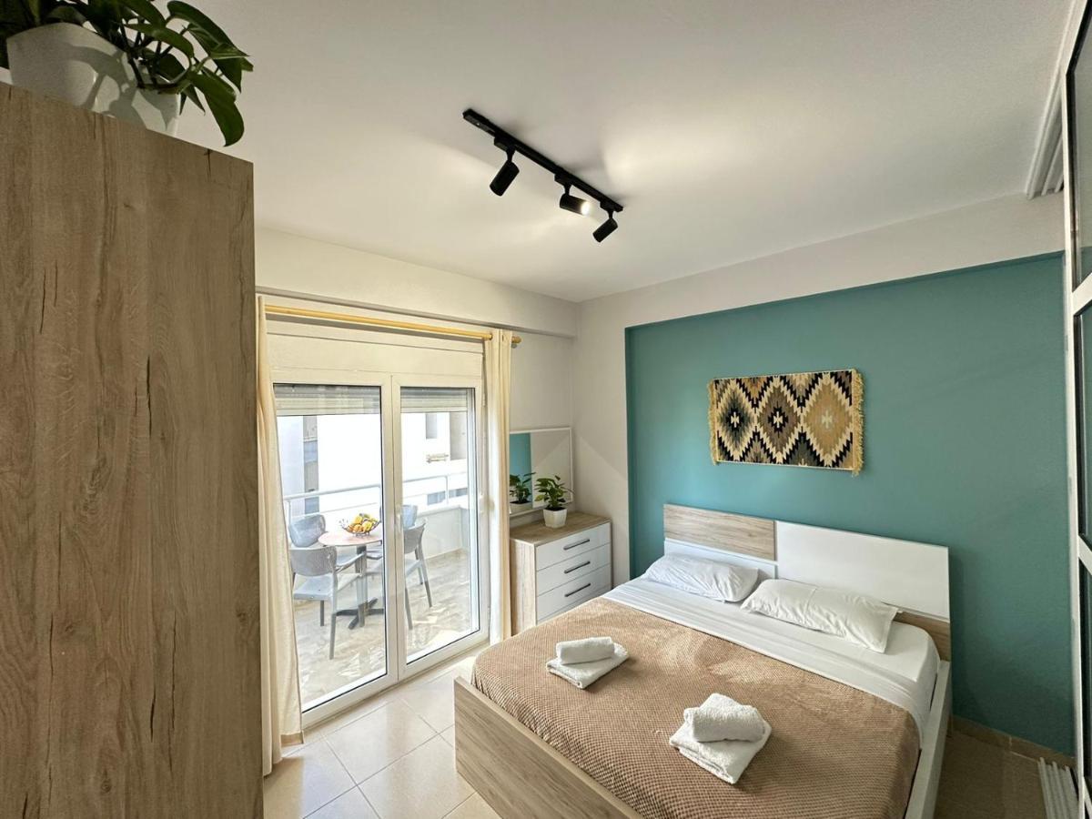 Trea Accomodations - On Private Beach With Sunbed & Umbrella Vlorë Exterior foto