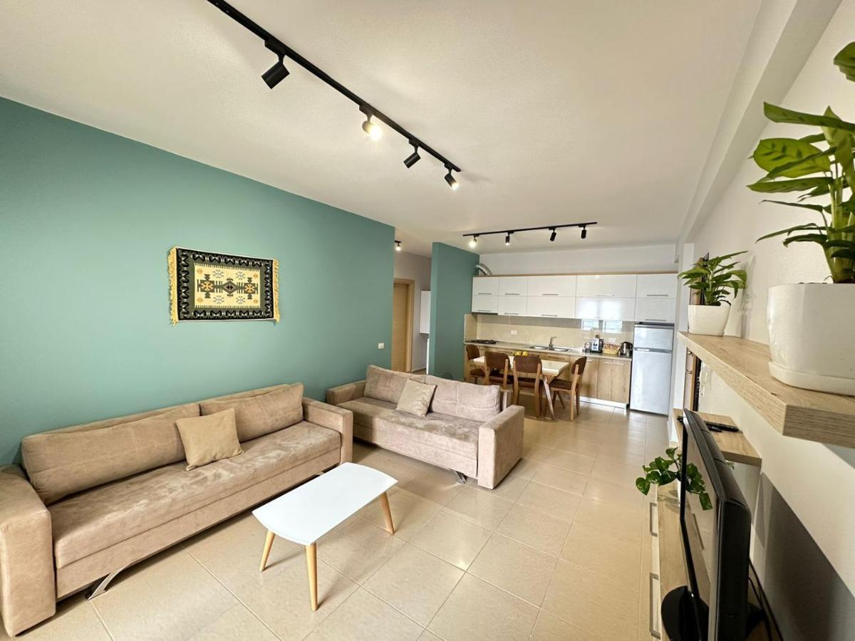 Trea Accomodations - On Private Beach With Sunbed & Umbrella Vlorë Exterior foto